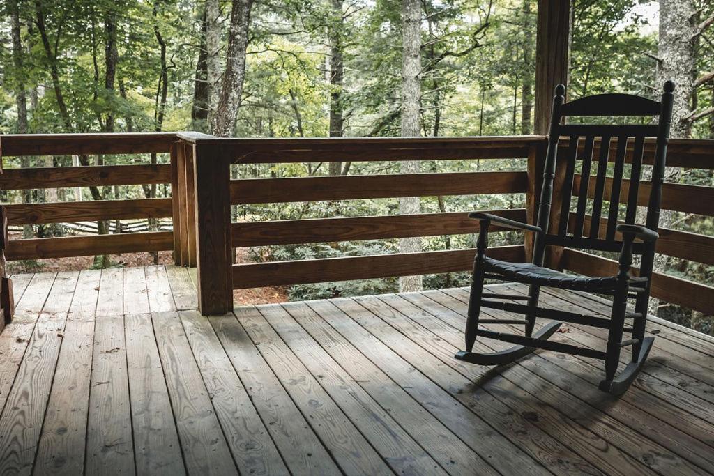 Blueberry Hideaway At 36 North Cabin - Hot Tub Purlear Exterior photo